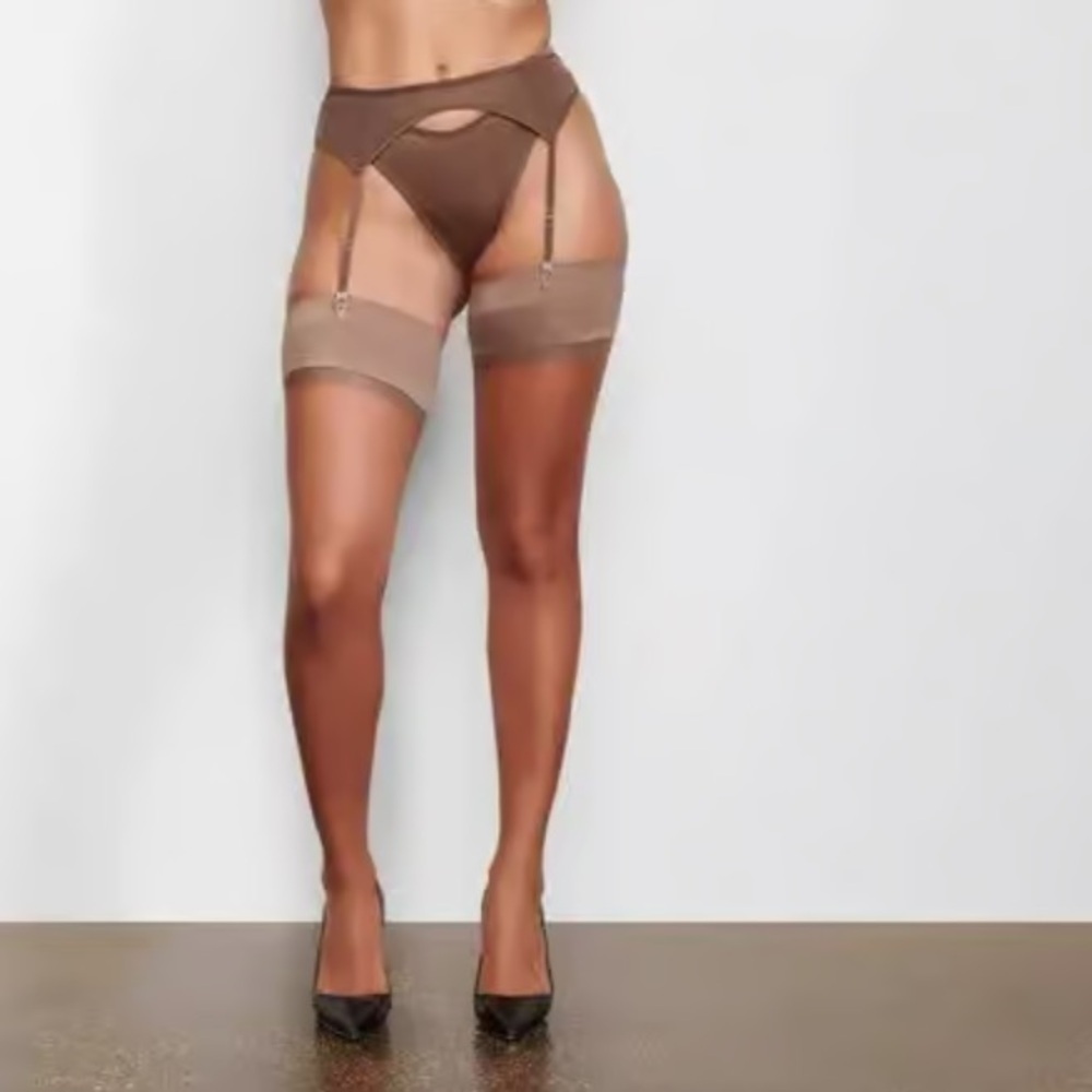 New SKIMS Glissenette Garter Belt in Jasper Sz XXS